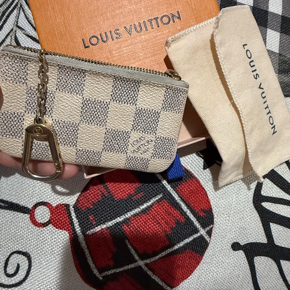 Louis Vuitton Damier Azure Key Pouch - Picture 2 of 10